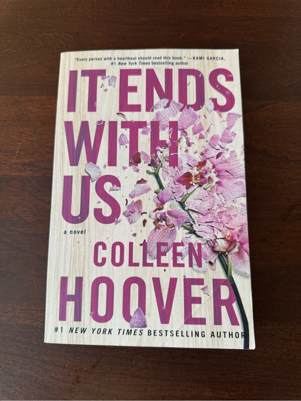 It Ends With Us Paperback Novel - Colleen Hoover